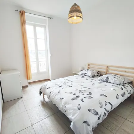 Bel Appartement Centre De Nimes Exterior photo